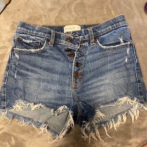 Abercrombie High Rise Mom Short